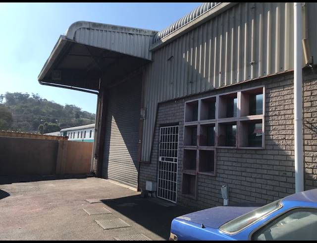 296M² WAREHOUSE RENTED IN SPRINGFIELD PARK